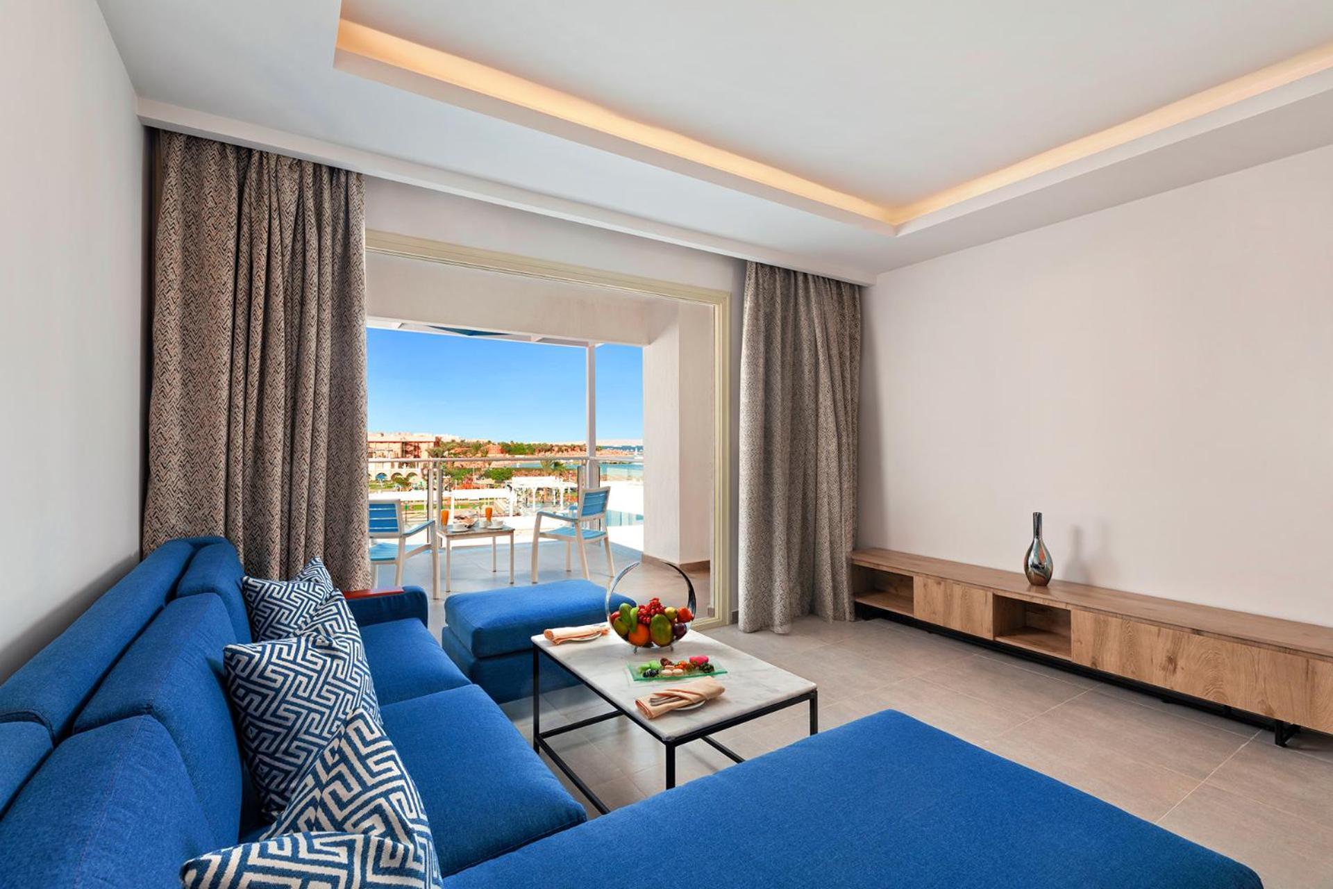 Pickalbatros Blu Spa Resort - Adults Friendly 16 Years Plus- Ultra All-Inclusive Hurgada Dış mekan fotoğraf Suite at the hotel