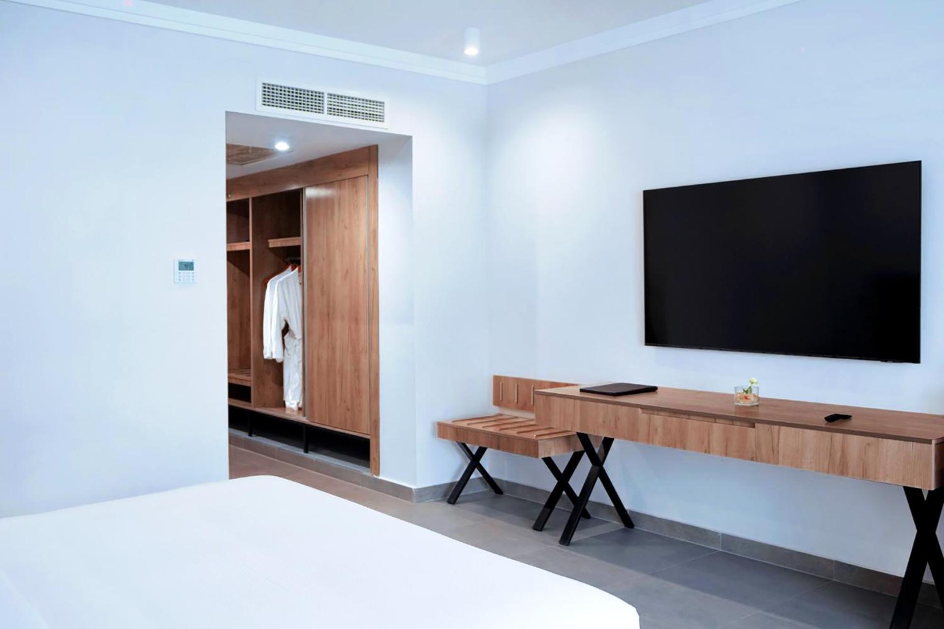 Pickalbatros Blu Spa Resort - Adults Friendly 16 Years Plus- Ultra All-Inclusive Hurgada Dış mekan fotoğraf A room at the hotel