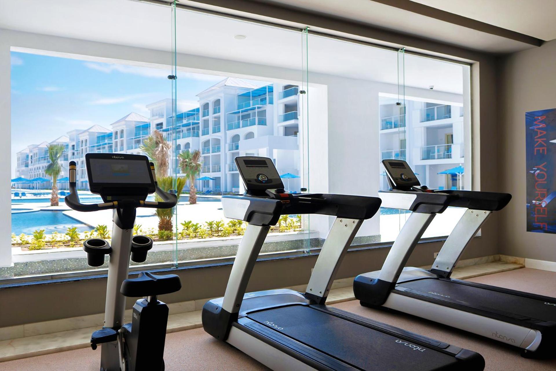 Pickalbatros Blu Spa Resort - Adults Friendly 16 Years Plus- Ultra All-Inclusive Hurgada Dış mekan fotoğraf The gym at the hotel