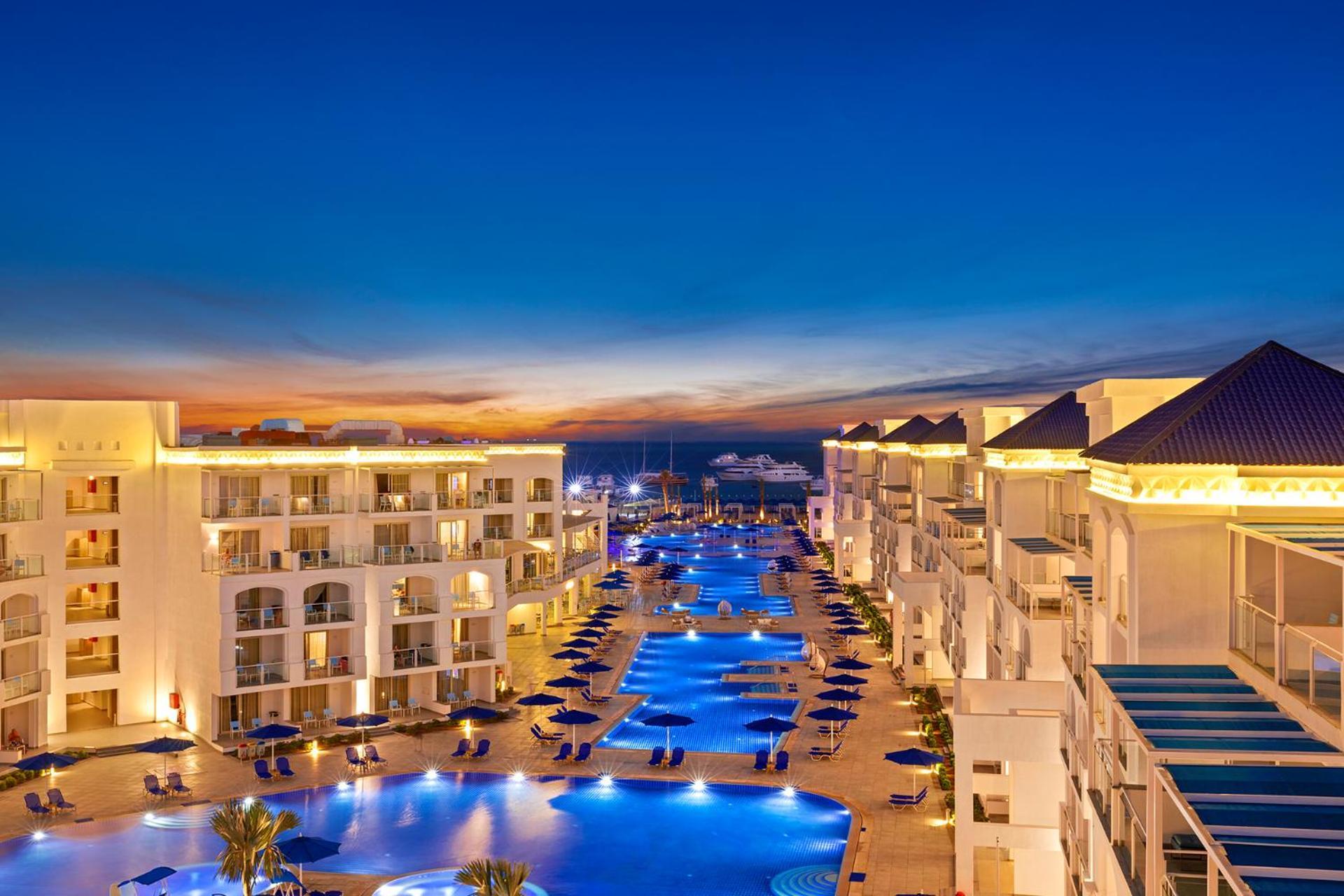 Pickalbatros Blu Spa Resort - Adults Friendly 16 Years Plus- Ultra All-Inclusive Hurgada Dış mekan fotoğraf Royal Beach Palace